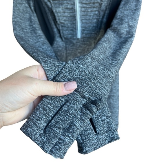 Lululemon Run Your Heart Out Half Zip Pullover Ruffle Detail Jacket Grey, Size 4 - Picture 4 of 10